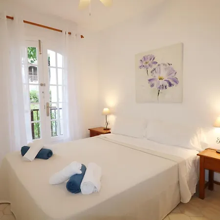 Girasol – Terraza Y Piscina Apartamento Son Bou