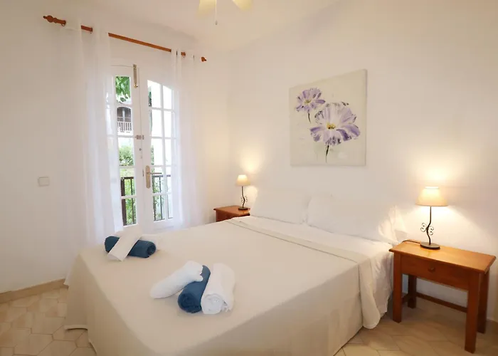 Girasol – Terraza Y Piscina Apartamento Son Bou